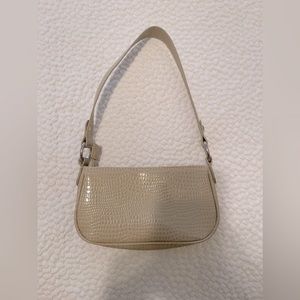 Small 90’s style shoulder tote